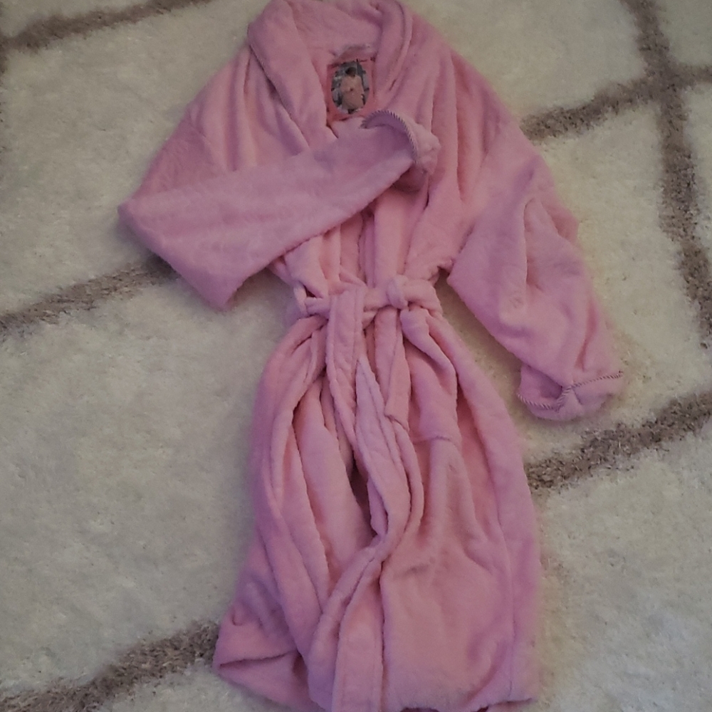 Sculpted Floral Robe